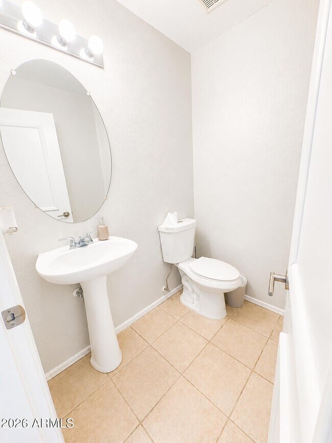 4917 W Behrend Dr Glendale, AZ 85308 photo 4