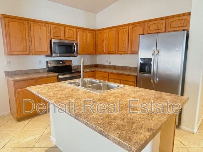 16948 W Windermere Way Surprise, AZ 85374 photo 4
