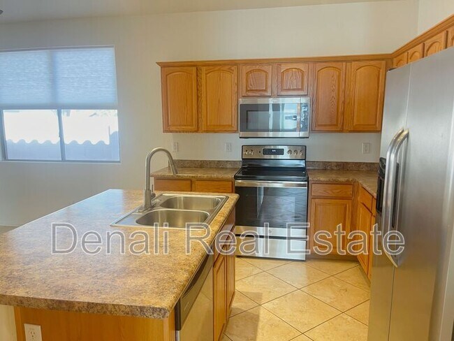 16948 W Windermere Way Surprise, AZ 85374 photo 3