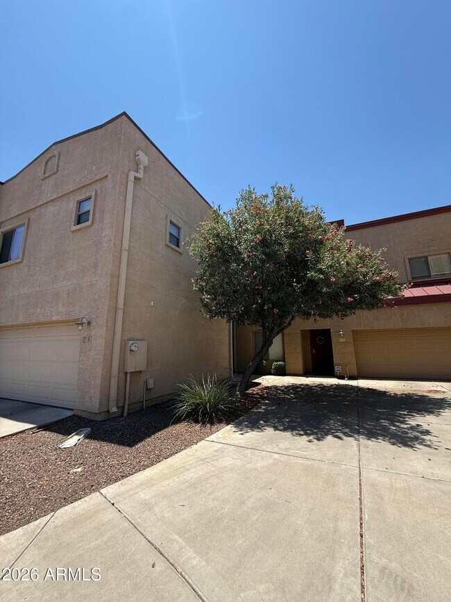 1015 S VAL VISTA Drive photo 2
