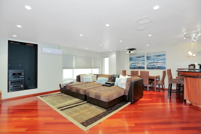 821 Nantasket Ct San Diego, CA 92109 photo 3