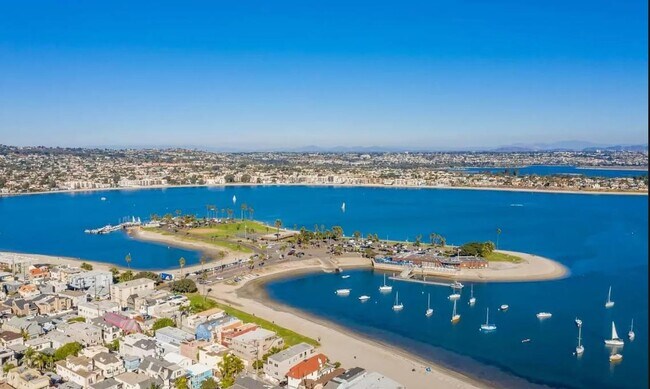 821 Nantasket Ct San Diego, CA 92109 photo 5