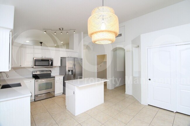 4302 E Wescott Dr Phoenix, AZ 85050 photo 4