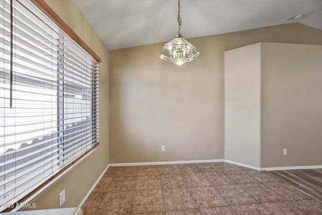 10930 W Wilshire Dr Avondale, AZ 85392 photo 5