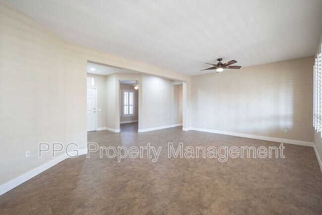 17307 N Stone Haven Dr Surprise, AZ 85374 photo 3