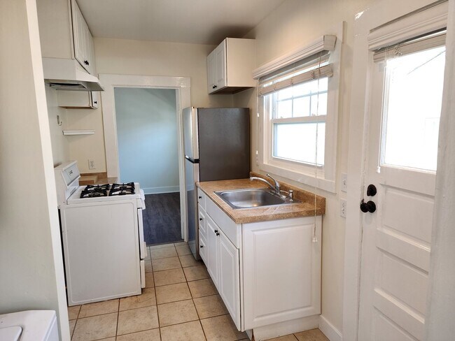276 C Ave Coronado, CA 92118 photo 5