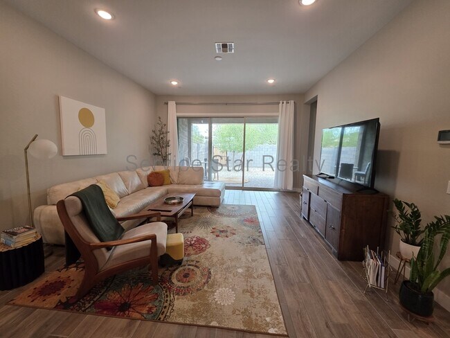 1827 N 140th Ave Goodyear, AZ 85395 photo 3