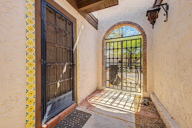 37210 N Tranquil Trail Carefree, AZ 85377 photo 4