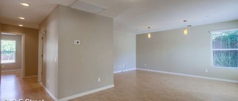 743 F St Ramona, CA 92065 photo 2
