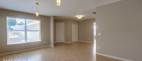 743 F St Ramona, CA 92065 photo 3