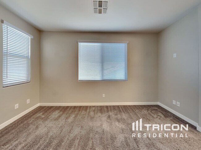 2642 E Danbury Rd Phoenix, AZ 85032 photo 5
