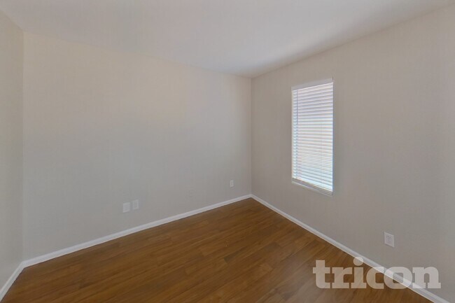 23670 W Levi Dr Buckeye, AZ 85326 photo 3