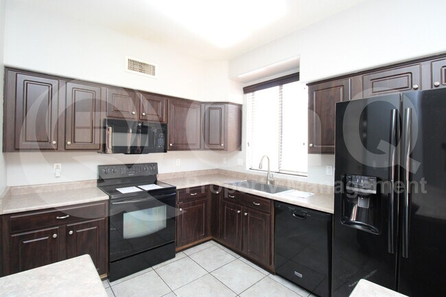 4520 E Glenhaven Dr Phoenix, AZ 85048 photo 3