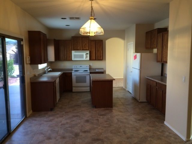 17554 W Agave Ct Goodyear, AZ 85338 photo 4