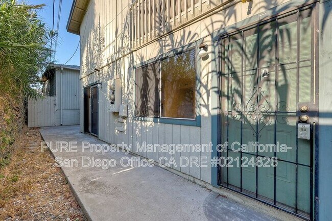 8636 Tyler St Spring Valley, CA 91977 photo 2