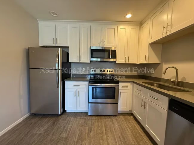 908 W 2nd St Tempe, AZ 85281 photo 5