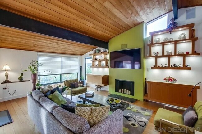 509 S Sierra Ave Solana Beach, CA 92075 photo 2
