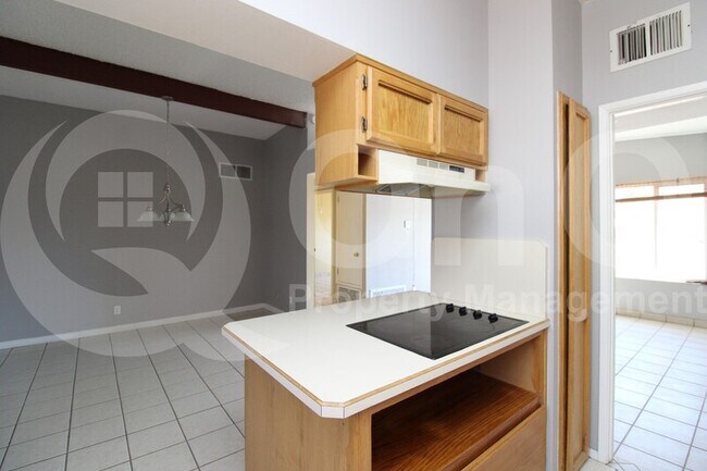 1502 W Helena Dr Phoenix, AZ 85023 photo 5