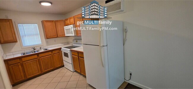 3926 E Earll Dr Phoenix, AZ 85018 photo 2
