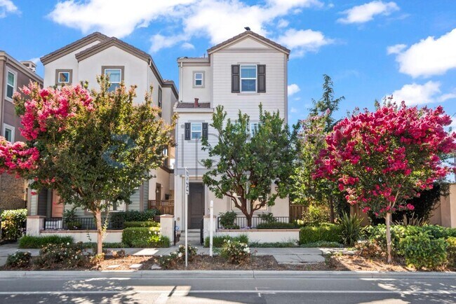 1311 S Milpitas Blvd photo 3
