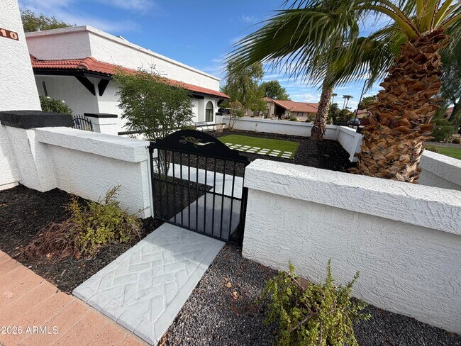 7010 W Eugie Ave Peoria, AZ 85381 photo 4