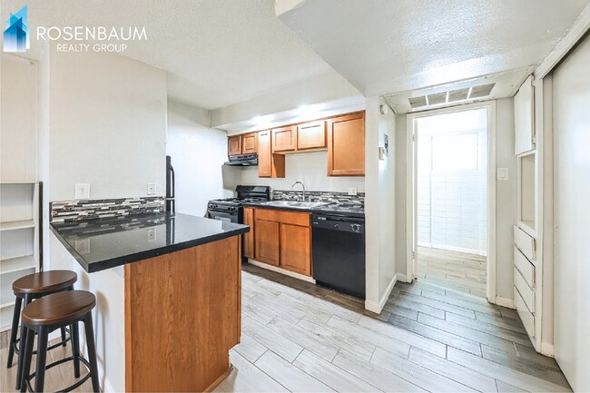 6320 N 16th St Phoenix, AZ 85016 photo 5