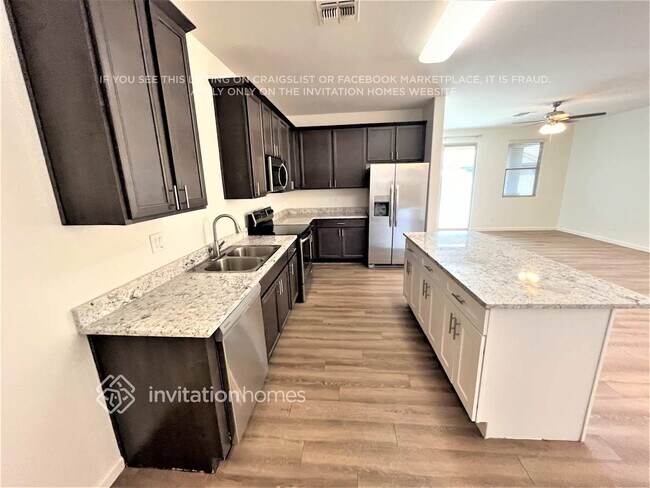 17950 W Tina Ln Surprise, AZ 85387 photo 5