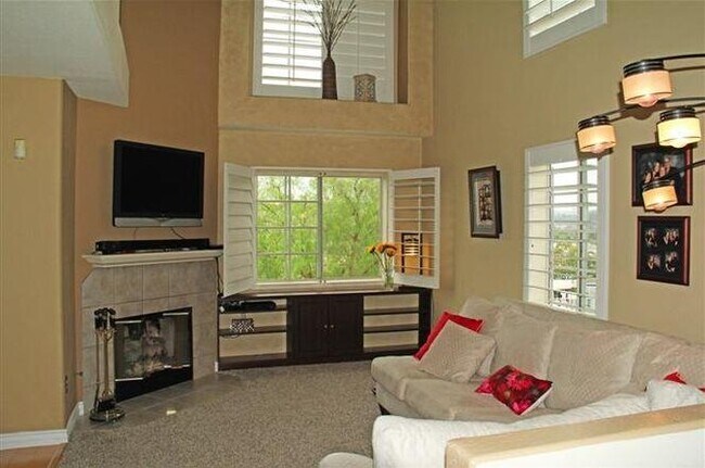 12818 Carriage Heights Way Poway, CA 92064 photo 4