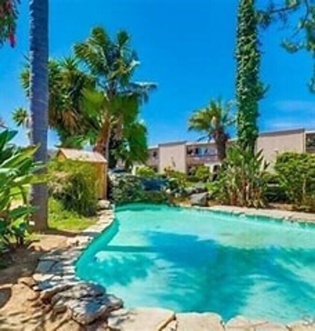285 Moss St Chula Vista, CA 91911 photo 4