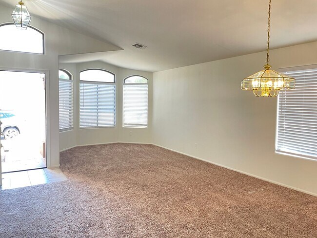 43925 W Carey Dr Maricopa, AZ 85138 photo 2