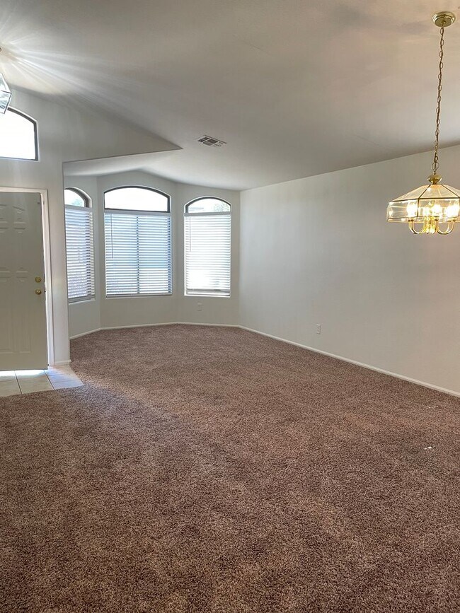 43925 W Carey Dr Maricopa, AZ 85138 photo 3