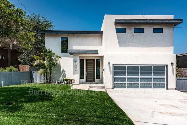 3375 Ullman St San Diego, CA 92106 photo 2