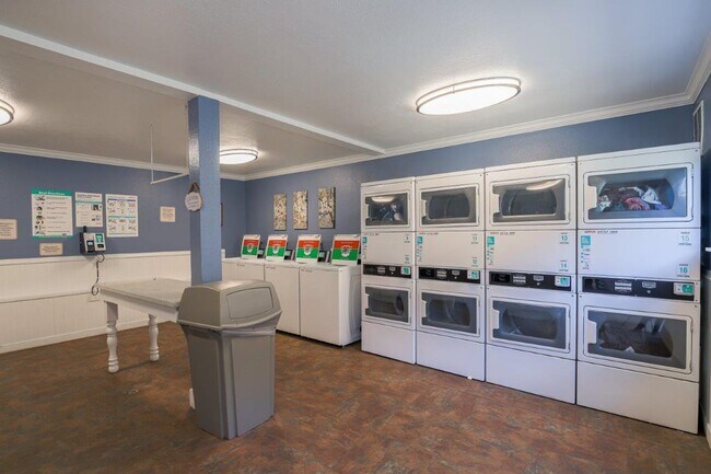 Parkview Poway Apartments photo 2