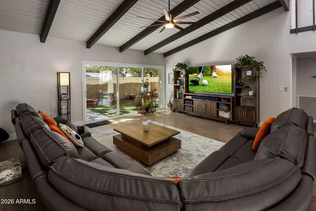 8633 E Monterosa Ave Scottsdale, AZ 85251 photo 2