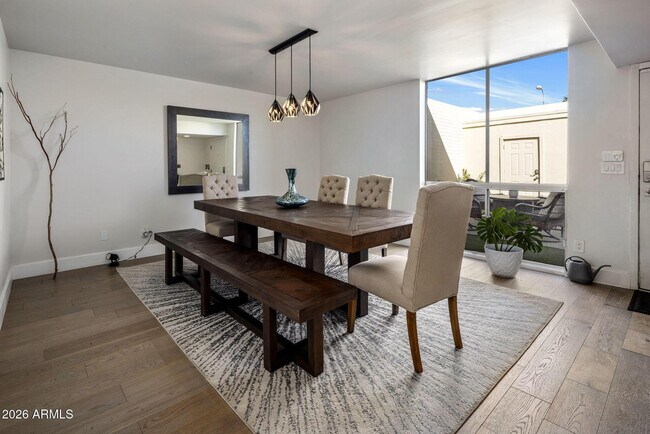 8633 E Monterosa Ave Scottsdale, AZ 85251 photo 3