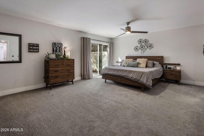8633 E Monterosa Ave Scottsdale, AZ 85251 photo 5