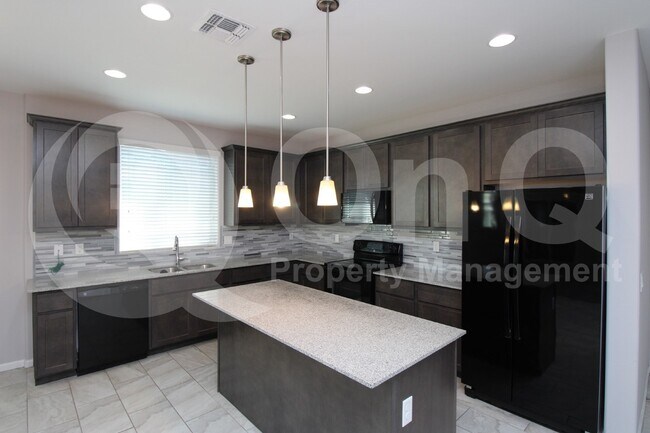 24750 W Huntington Dr Buckeye, AZ 85326 photo 3