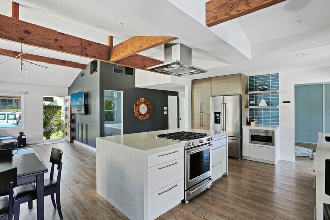 1427 Wilbur Ave San Diego, CA 92109 photo 5
