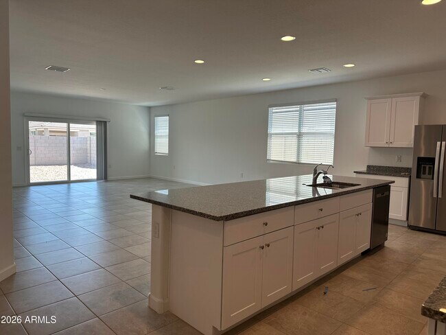 3121 W Shanley Ave Apache Junction, AZ 85120 photo 2