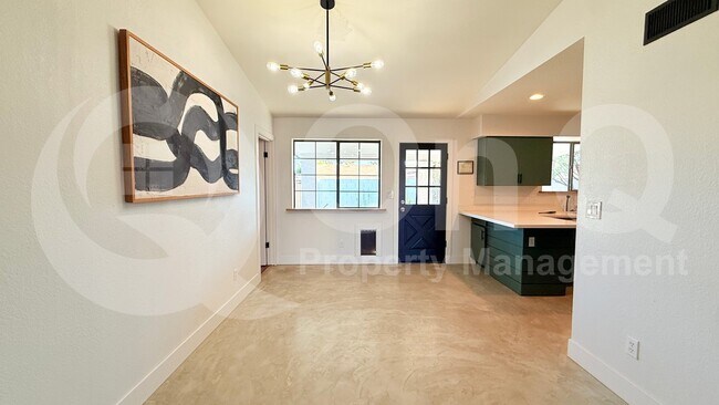 1222 W 13th St photo 4