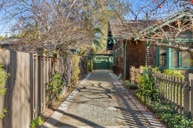 1325 Cowper St Palo Alto, CA 94301