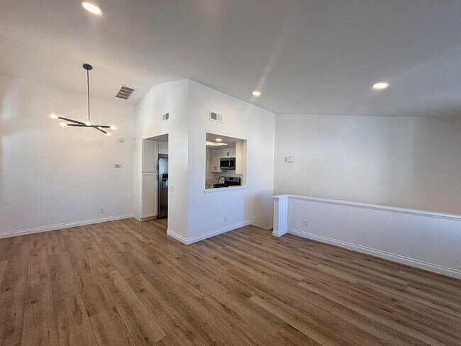 733 Vista Grande Way Oceanside, CA 92057 photo 5
