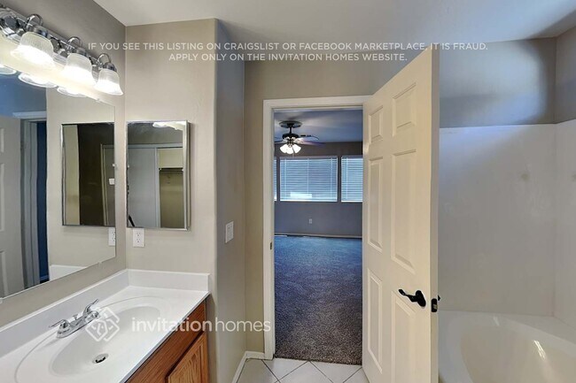 8717 E Kiva Ave Mesa, AZ 85209 photo 4