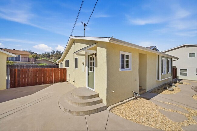 1677 Sandos St El Cajon, CA 92019 photo 5