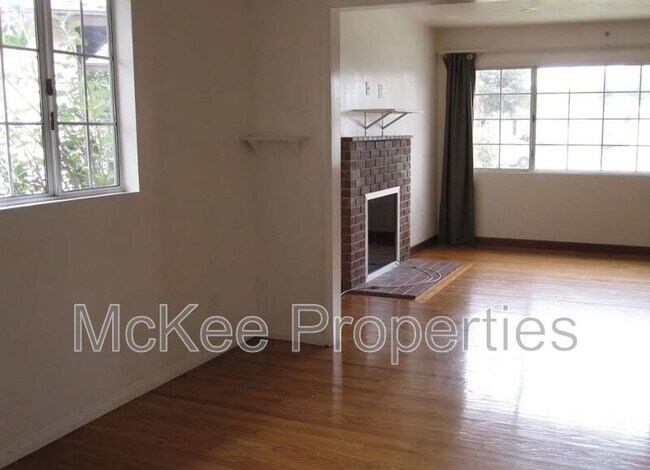 6323 Connie Dr San Diego, CA 92115 photo 2