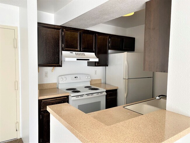 6171 Rancho Mission Rd San Diego, CA 92108 photo 4