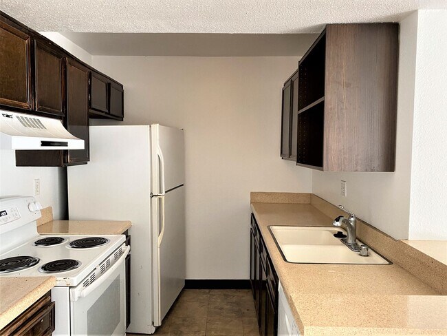 6171 Rancho Mission Rd San Diego, CA 92108 photo 3