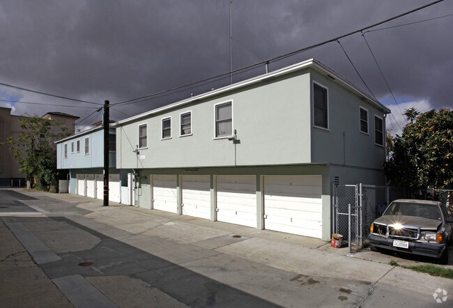 4455-4459 Dawson Ave San Diego, CA 92115 photo 2