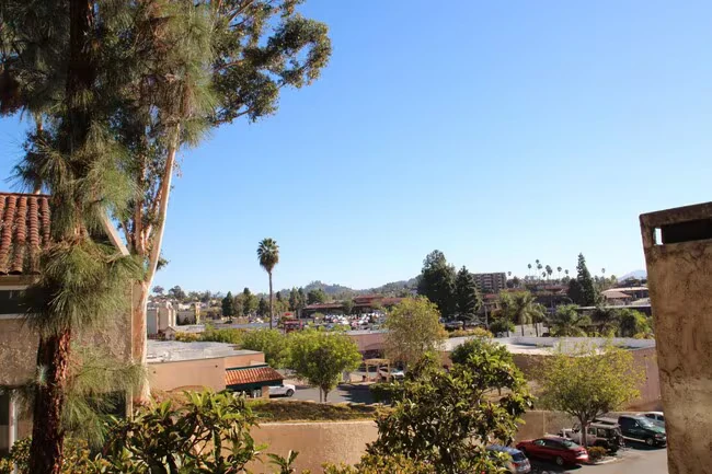 7940 University Ave La Mesa, CA 91942 photo 4