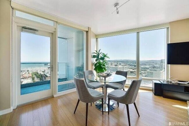 425 1st St San Francisco, CA 94105 photo 3